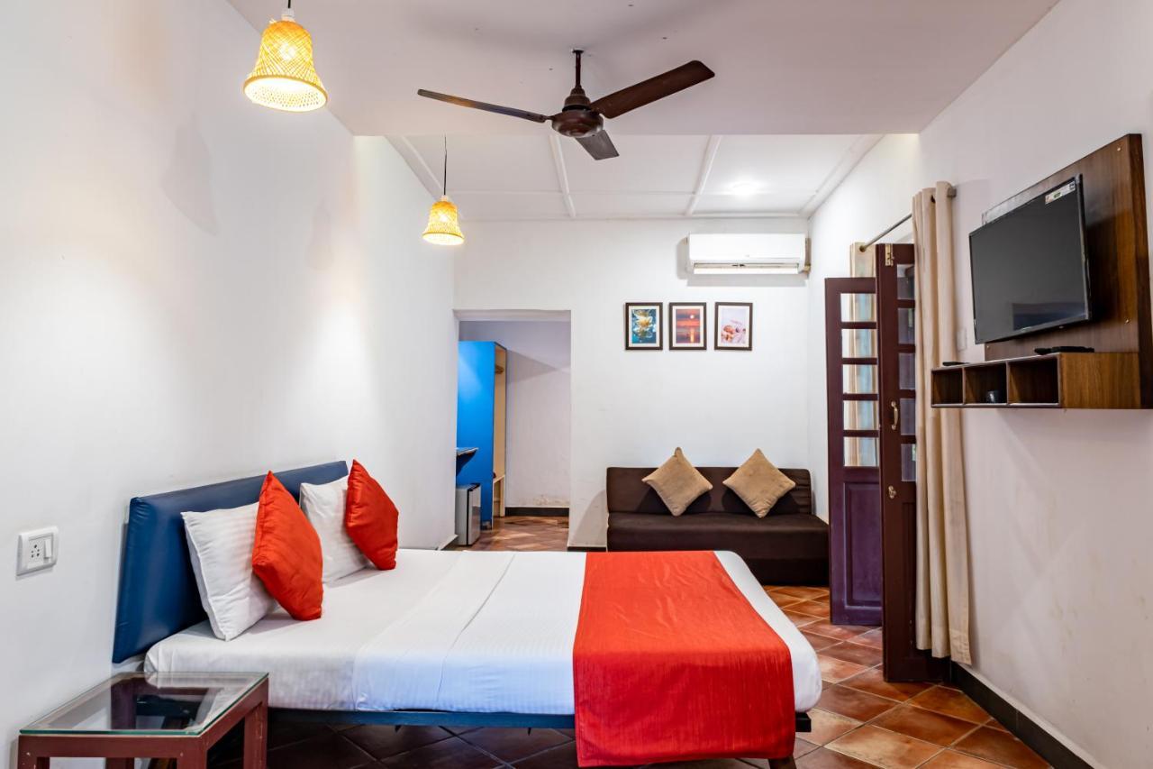 O Camarao Hotel Calangute Ngoại thất bức ảnh