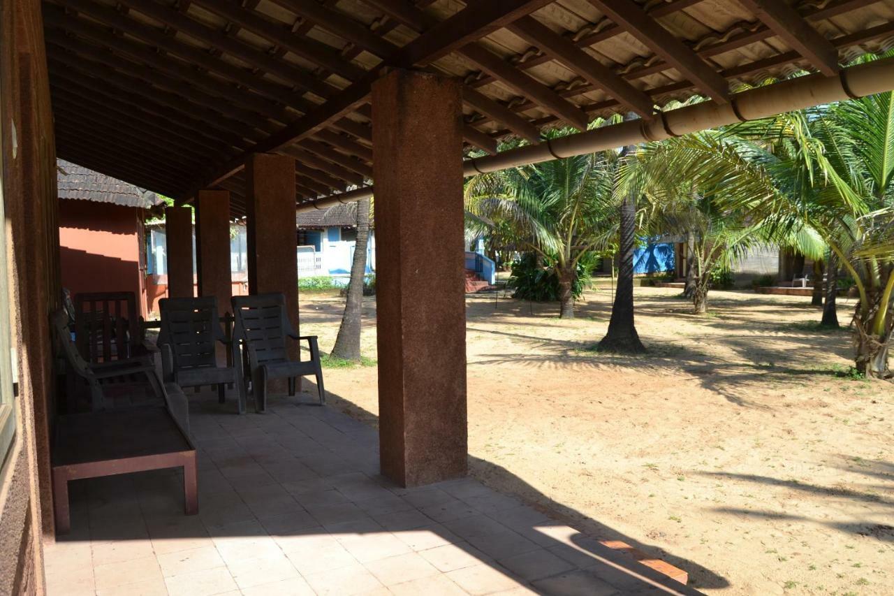 O Camarao Hotel Calangute Ngoại thất bức ảnh